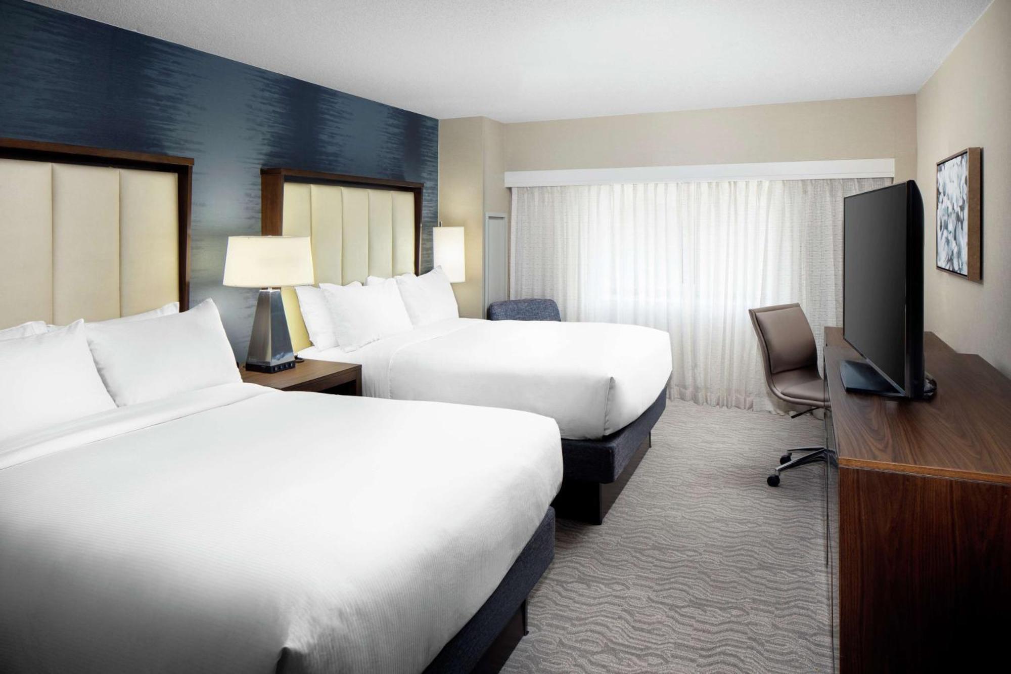 Doubletree By Hilton Nashua Hotel Екстериор снимка
