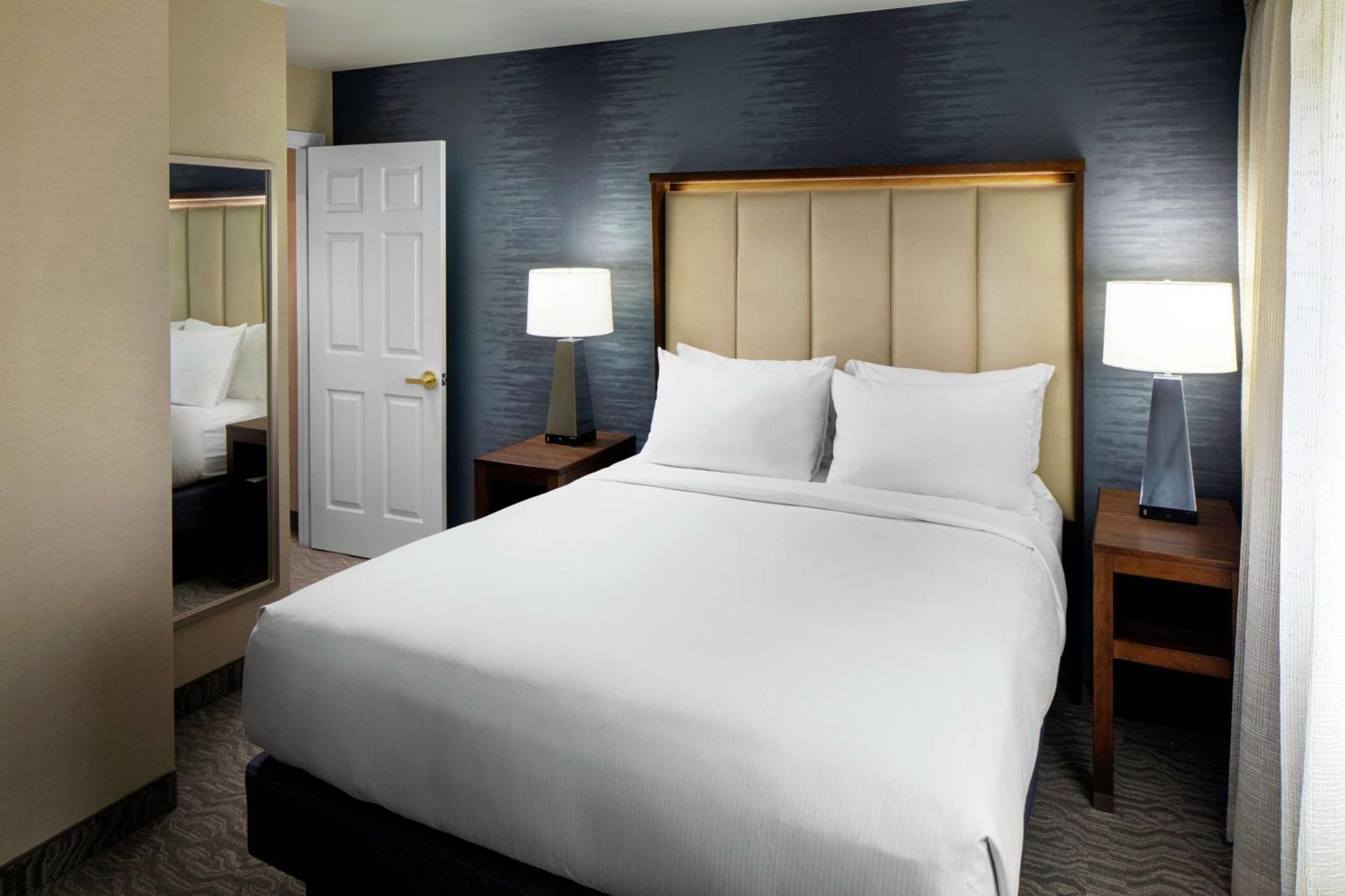 Doubletree By Hilton Nashua Hotel Екстериор снимка