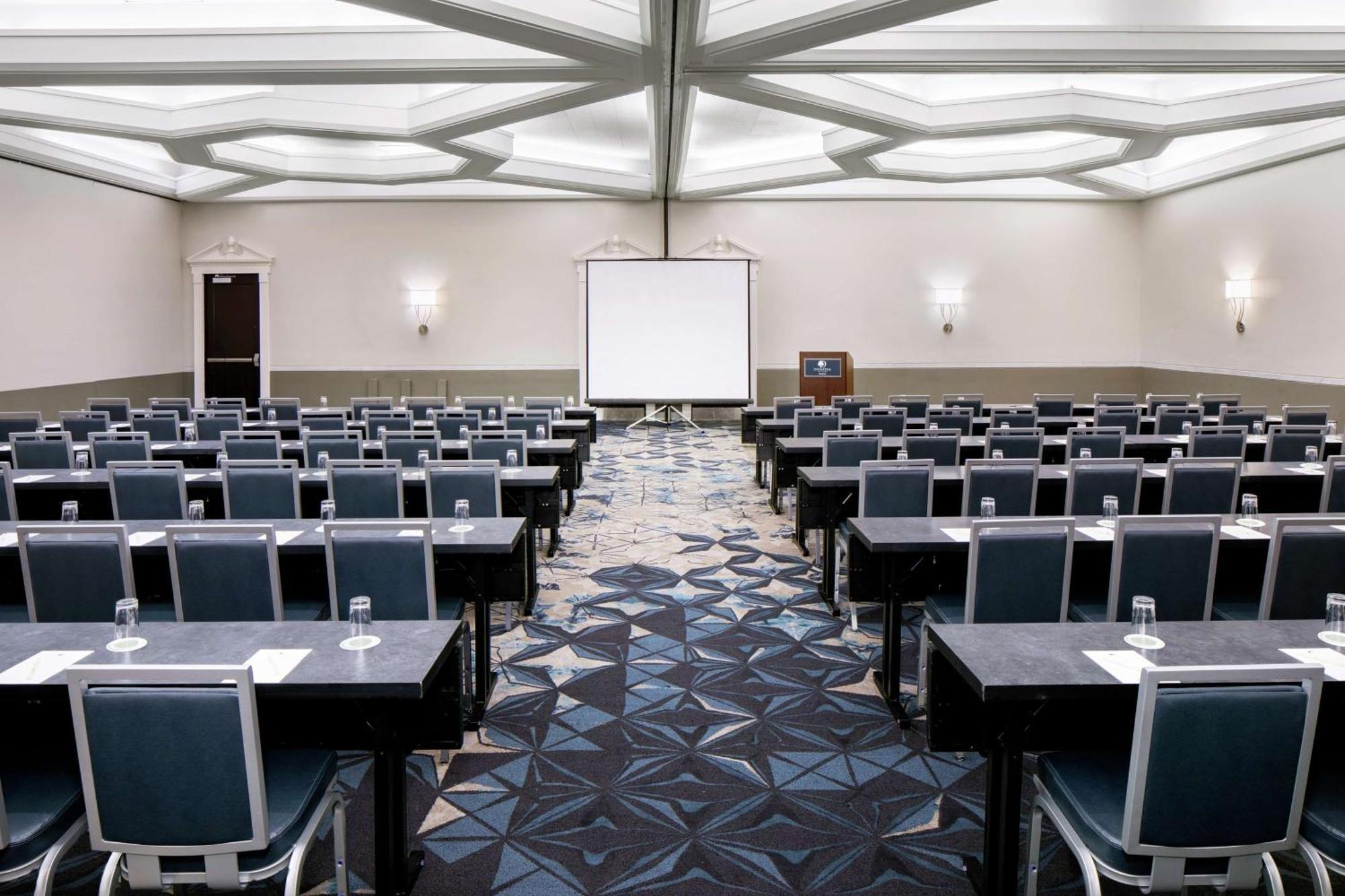 Doubletree By Hilton Nashua Hotel Екстериор снимка
