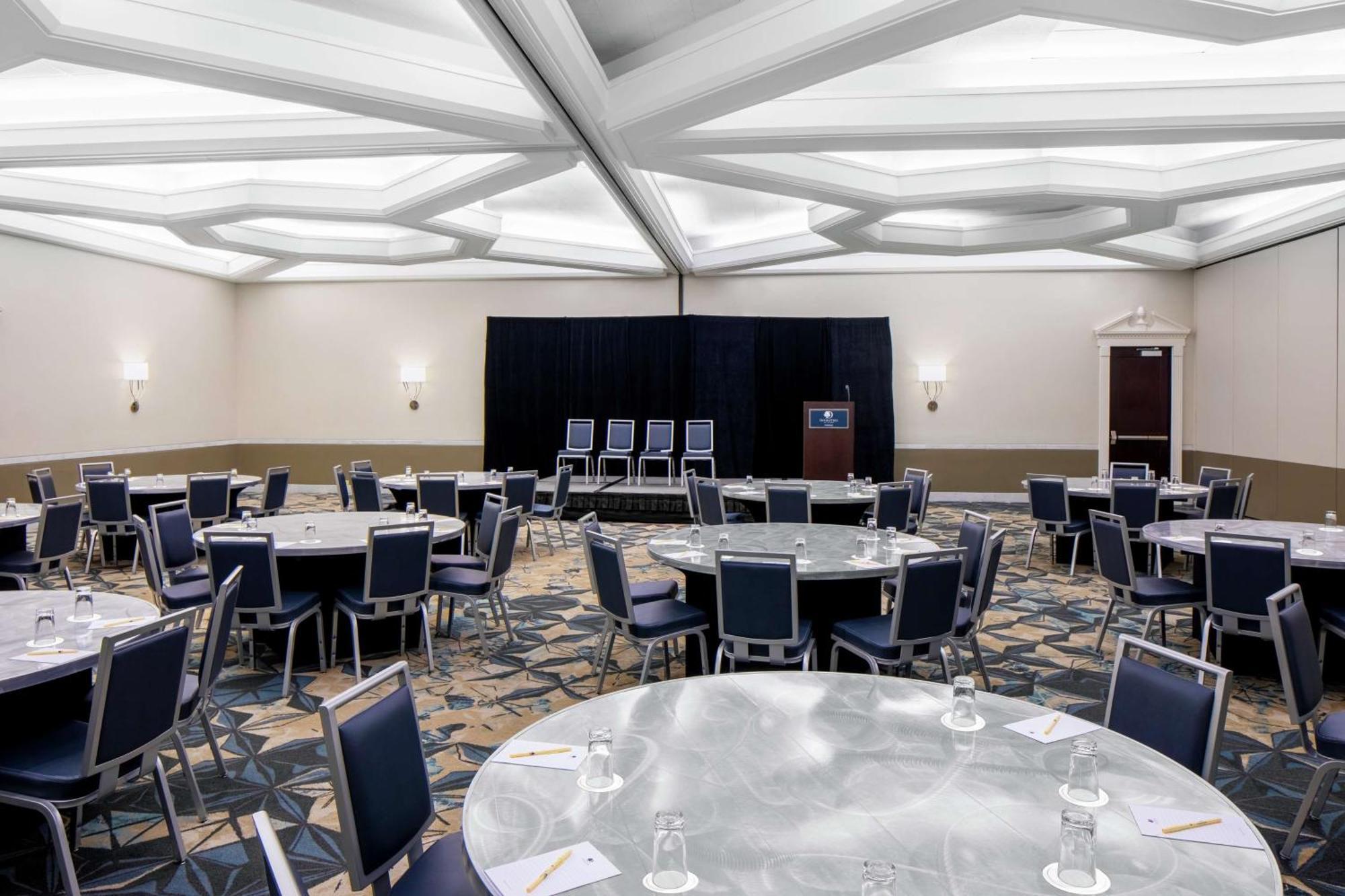 Doubletree By Hilton Nashua Hotel Екстериор снимка