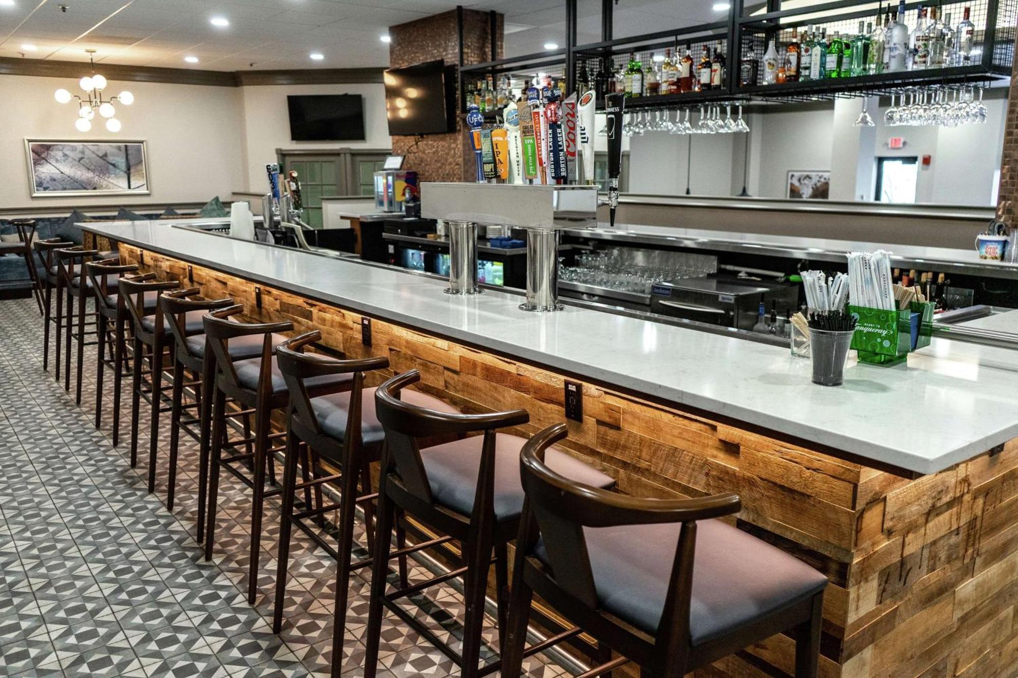 Doubletree By Hilton Nashua Hotel Екстериор снимка