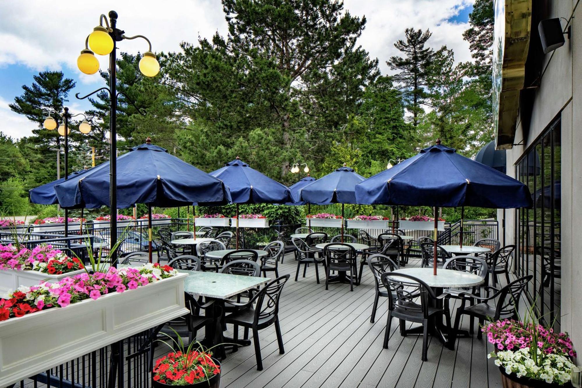 Doubletree By Hilton Nashua Hotel Екстериор снимка